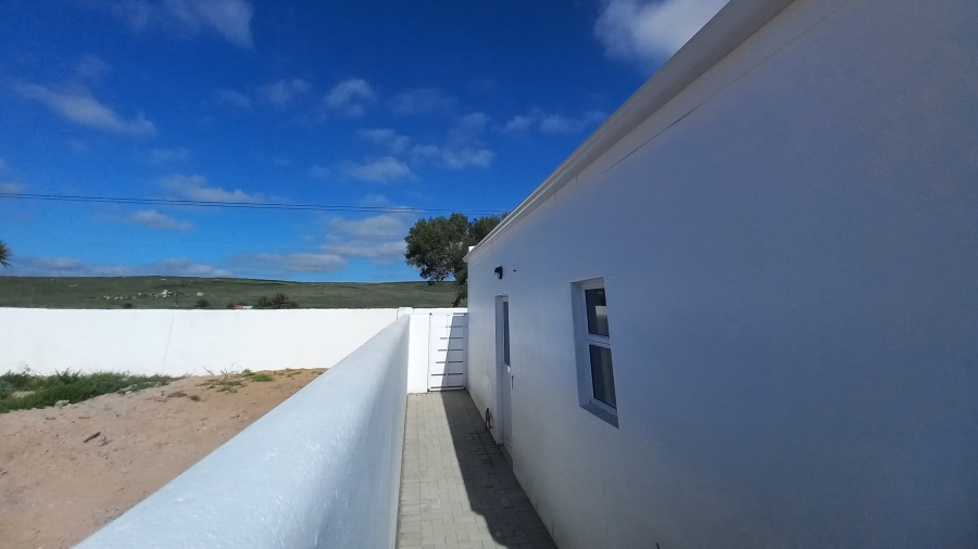 2 Bedroom Property for Sale in Lampiesbaai Western Cape
